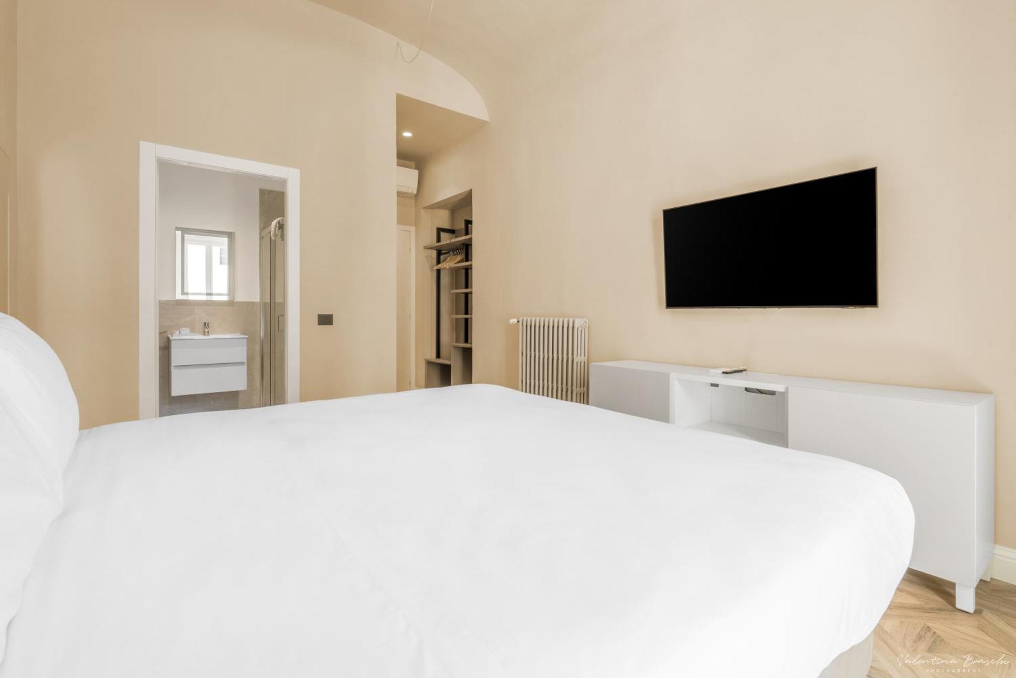 Adamas Florence