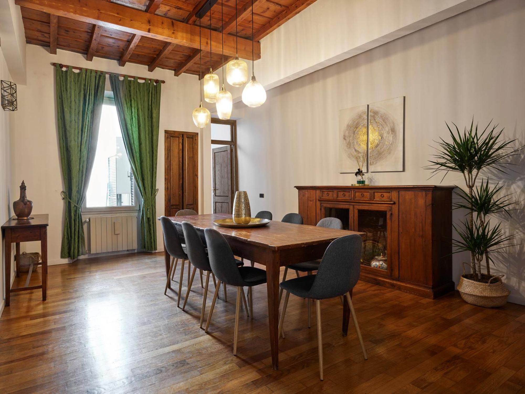 Apartment Great Apts Few Steps To The Duomo