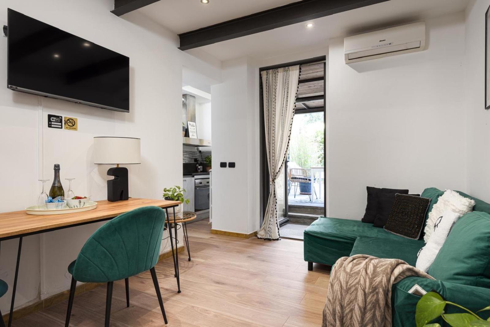 Nadia's Lovely - With Private Garden And Jacuzzi Appartement Florence