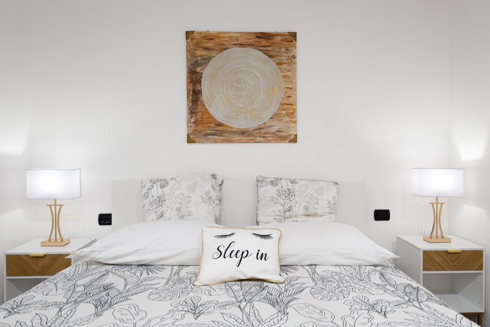 Nadia's Lovely - With Private Garden And Jacuzzi Appartement