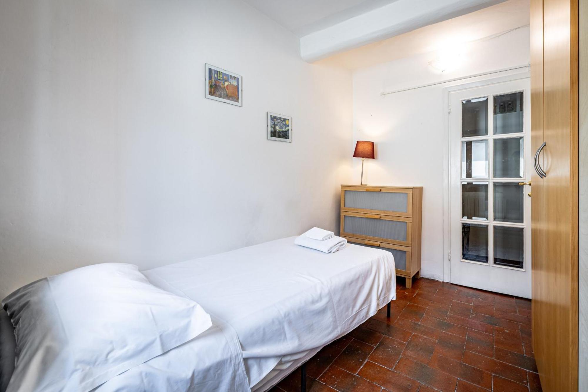 Apartment Roommo Viola Florence