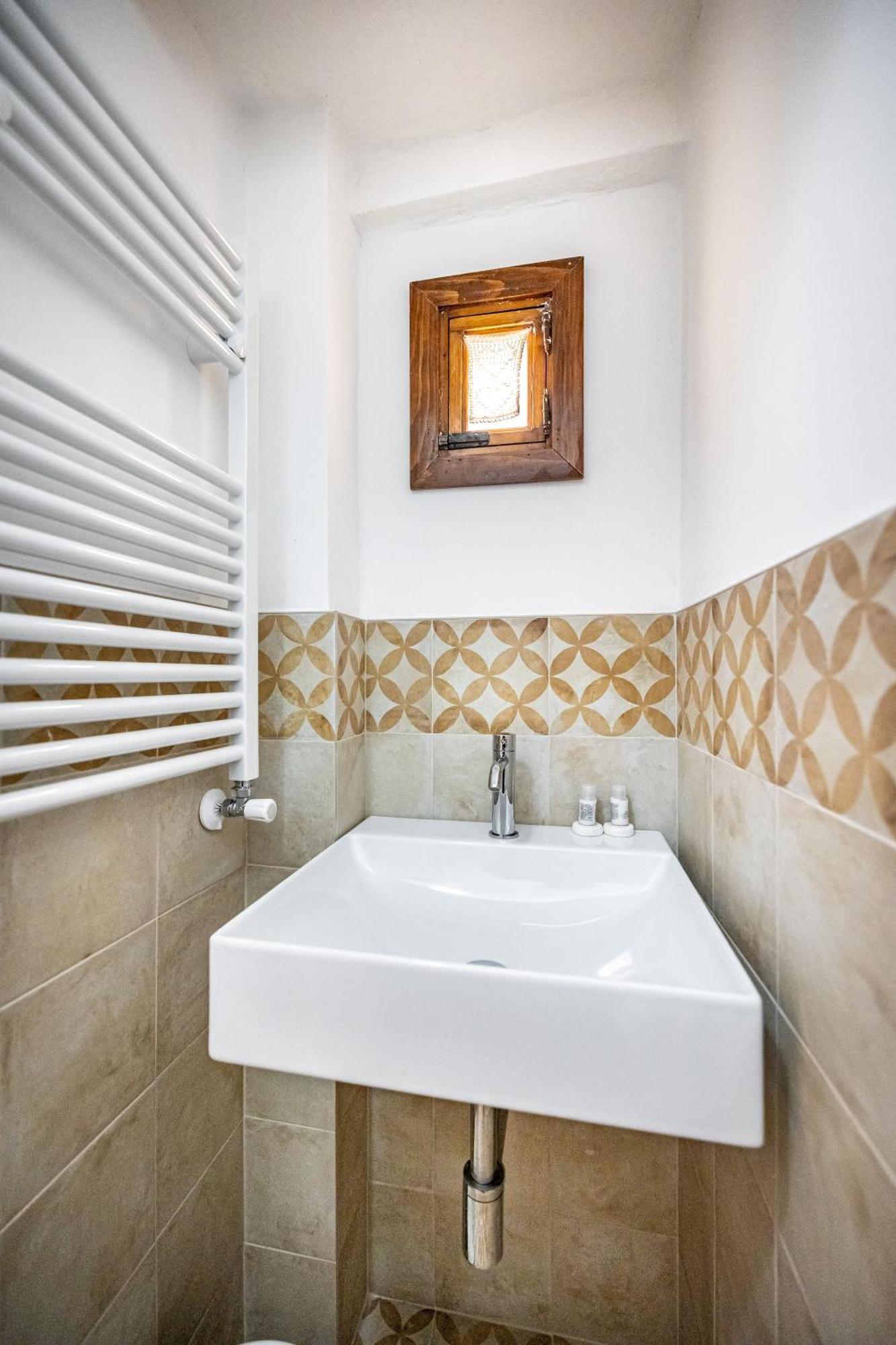 Roommo Viola Florence