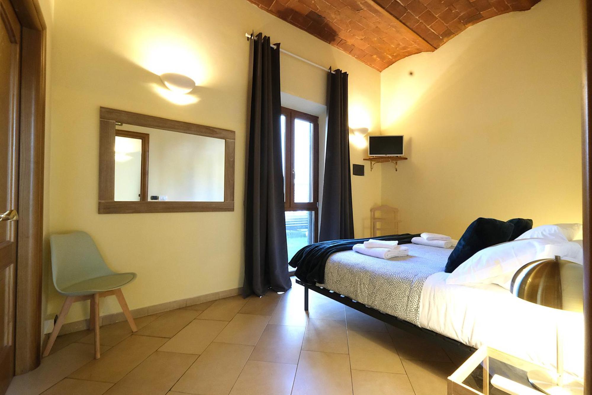 Wine Barbaresco Apartment Florence