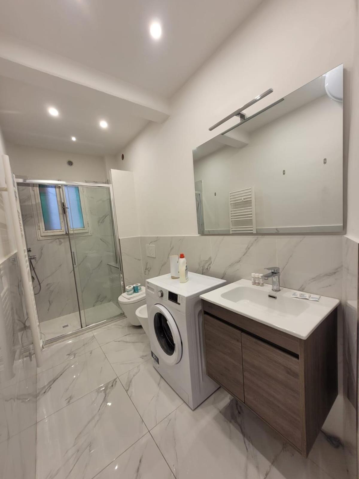 Spacious & Trendy 2br Appartement *
