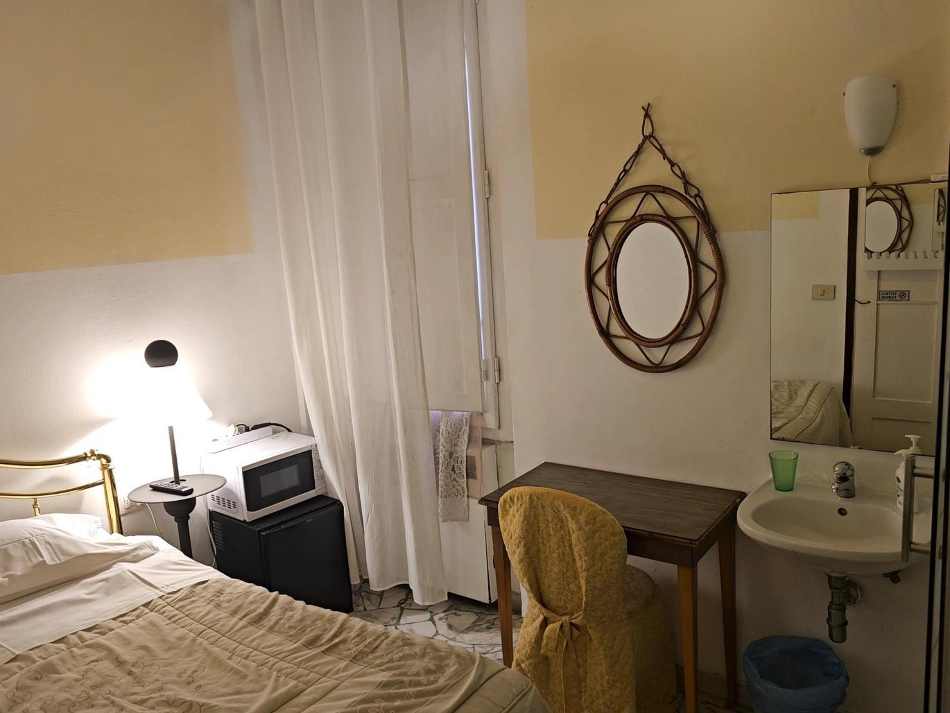 Casa Maya Souvenir Hotel Florence