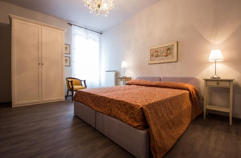 Servi Terrace Florence