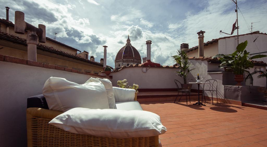 Servi Terrace Florence