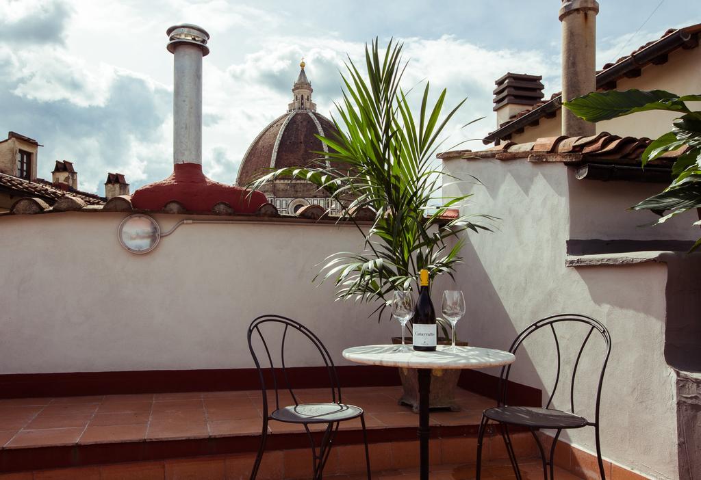 Servi Terrace Florence