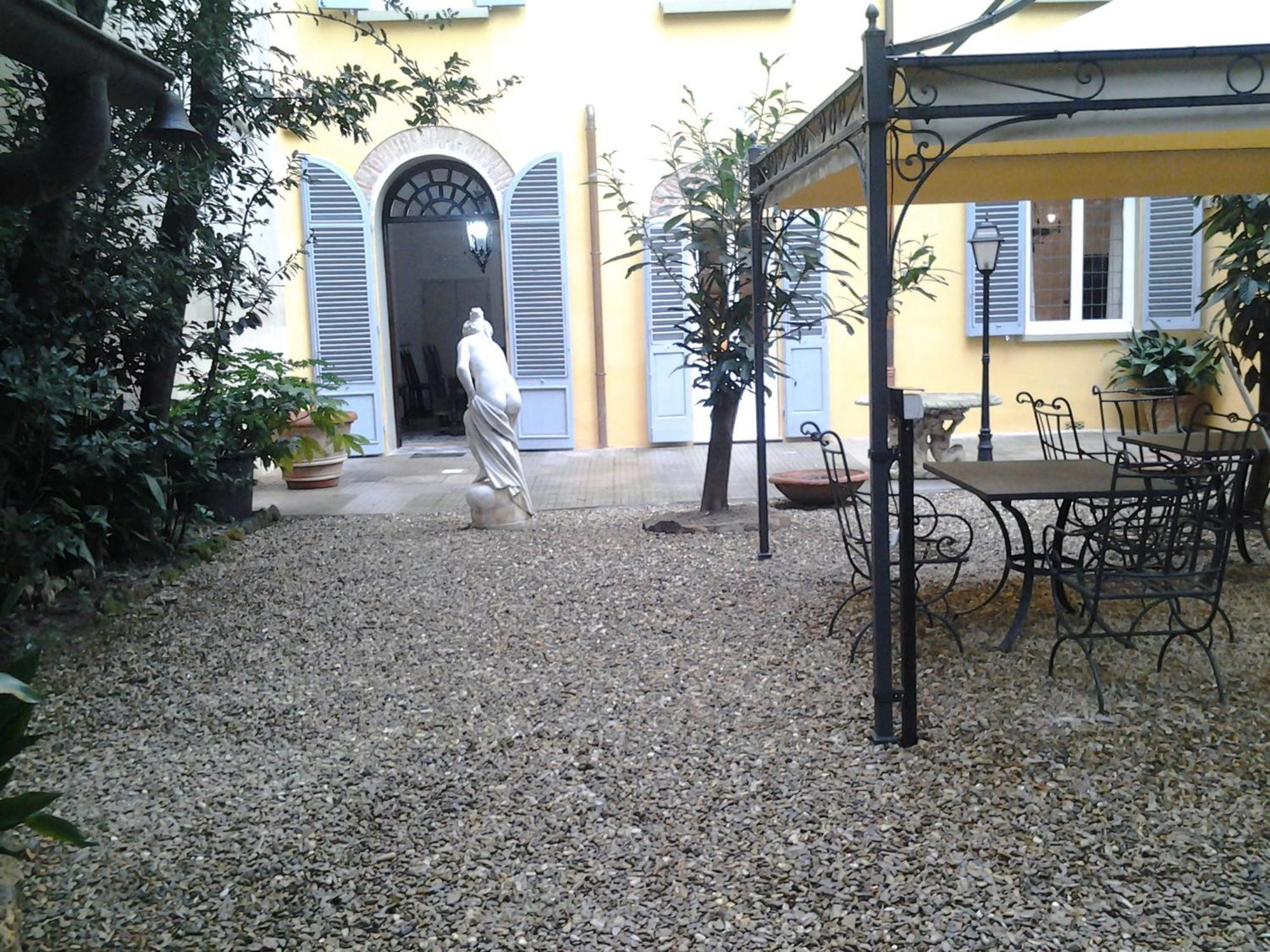 Little Garden Donatello Apartment