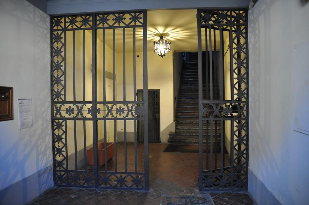 Pitti 12 Apartment