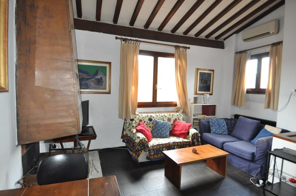Pitti 12 Apartment *