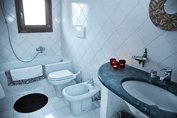 Florentia Suites *