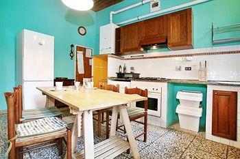 Florentia Suites