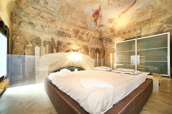 Hotel Florentia Suites