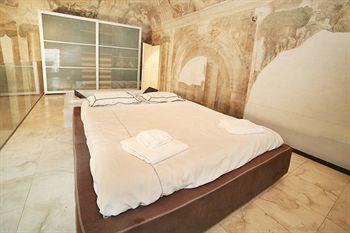 Florentia Suites Hotel