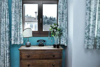 Florentia Suites Hotel *