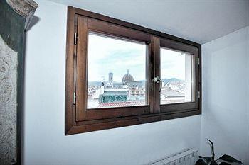 Hotel Florentia Suites