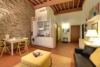 Florentia Suites