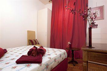 Hotel Florentia Suites