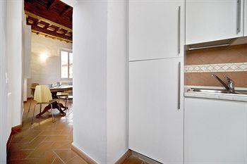 Florentia Suites Hotel