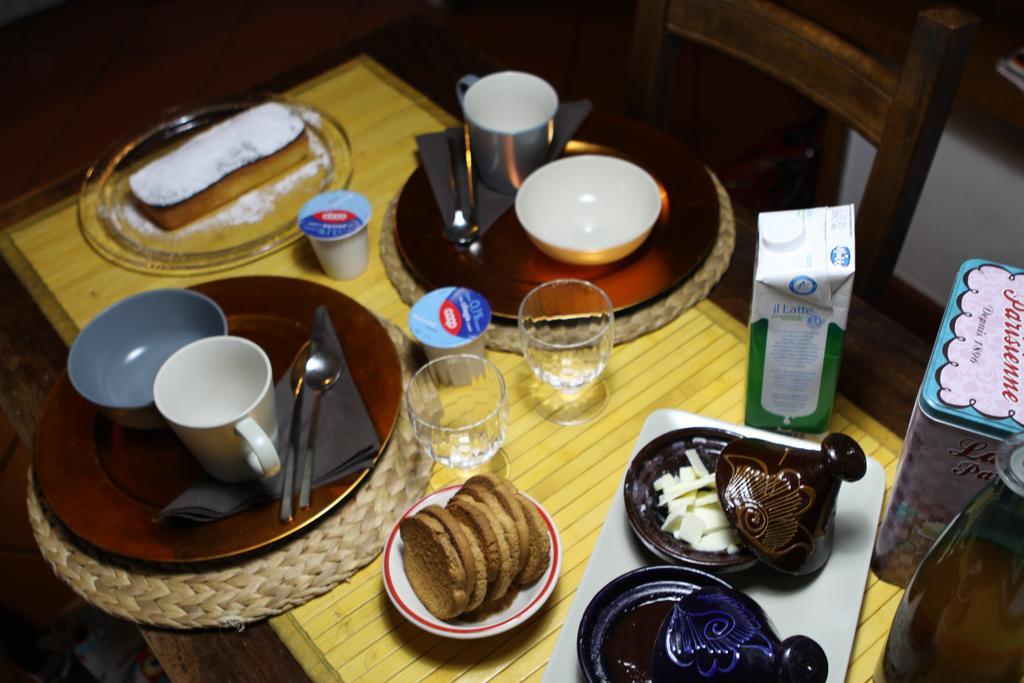 Ai Piedi Delle Colline Bed & Breakfast *