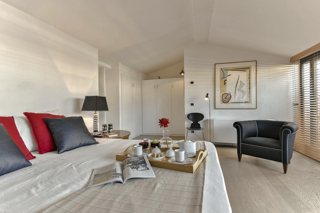 An Amazing In Oltrarno Appartement