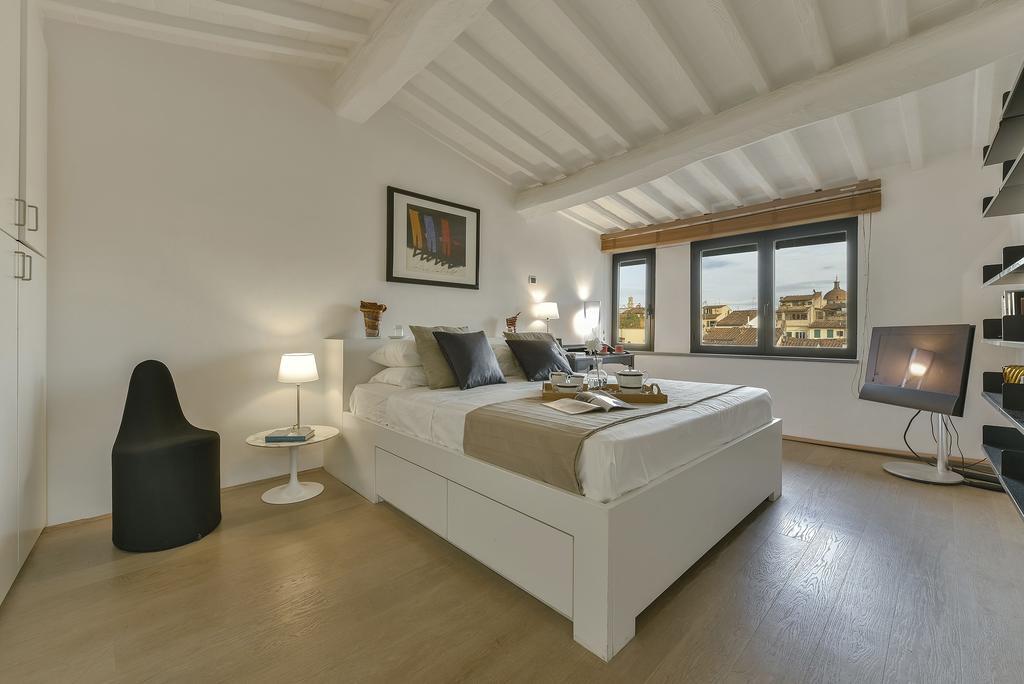 An Amazing In Oltrarno Appartement *