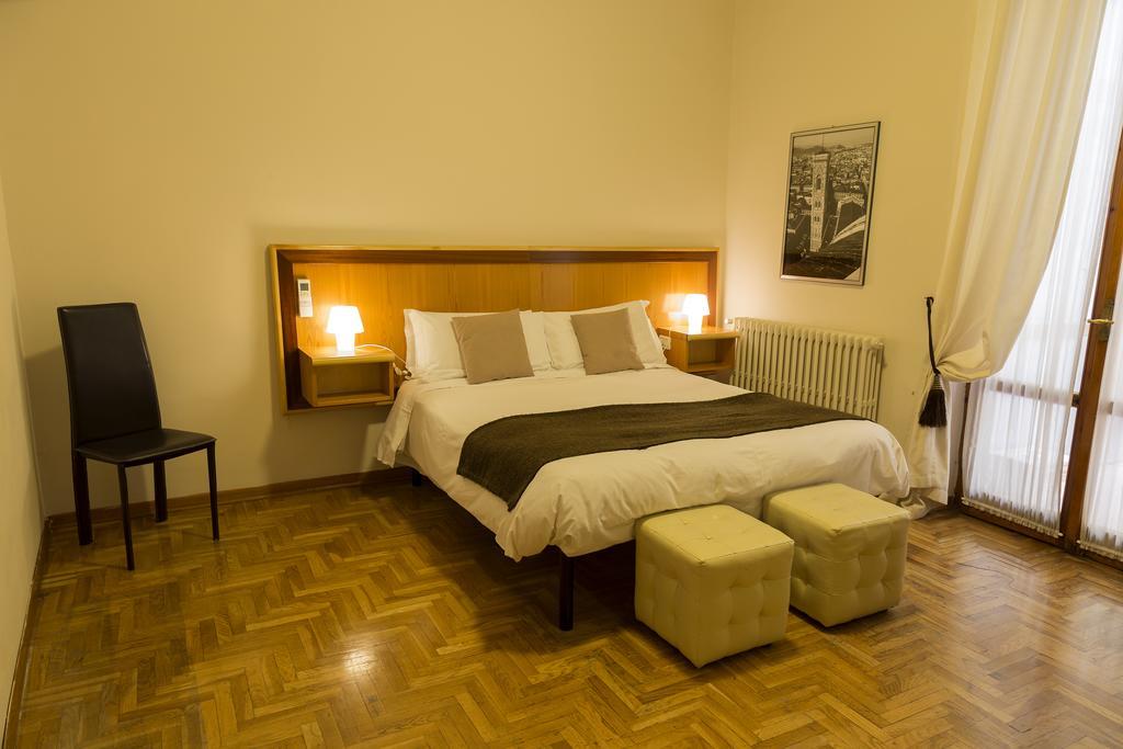 Firenze Apartments Guest house