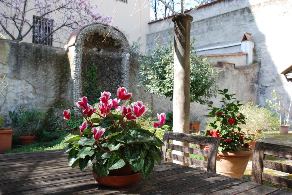 Secret Garden Apartment *