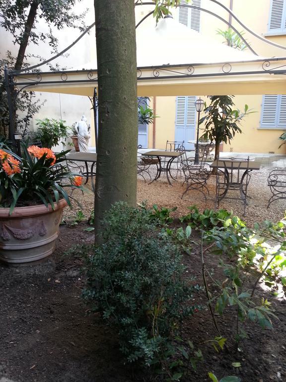 Apartment Little Garden Donatello