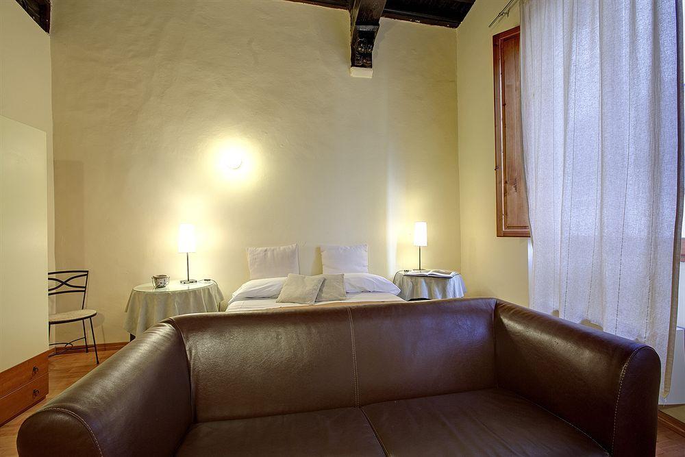Think Hotel *
