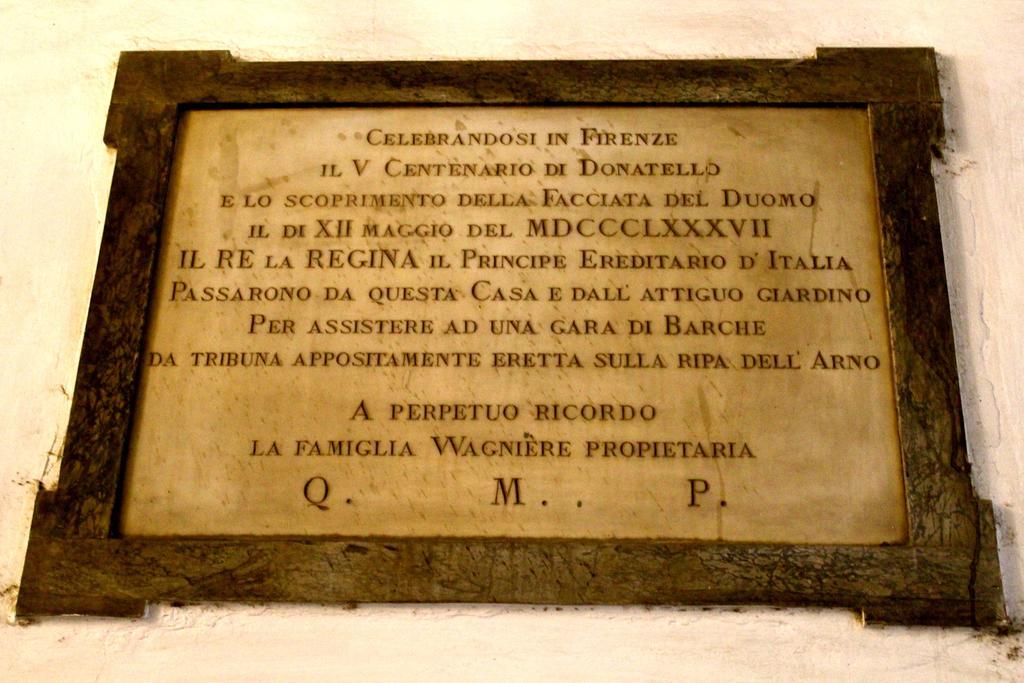 Residenza D'epoca Al Numero 8 Couette-café Florence