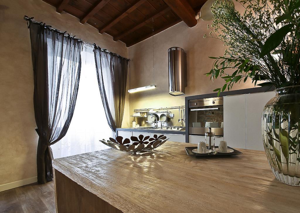 - Giglio Santa Trinita Apartment Florence