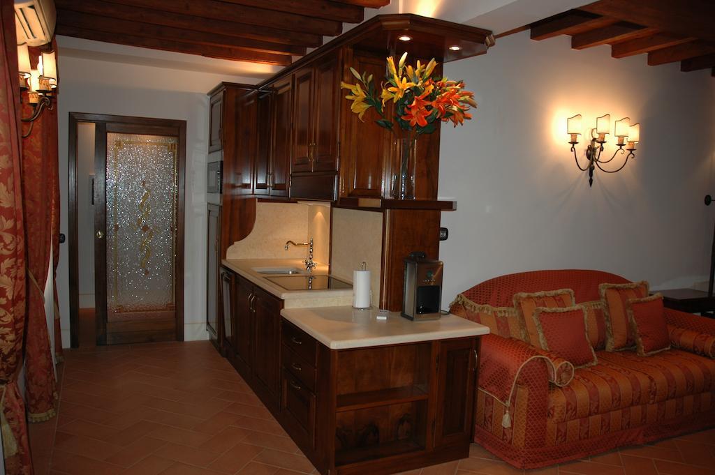 Aparthotel First Of Florence
