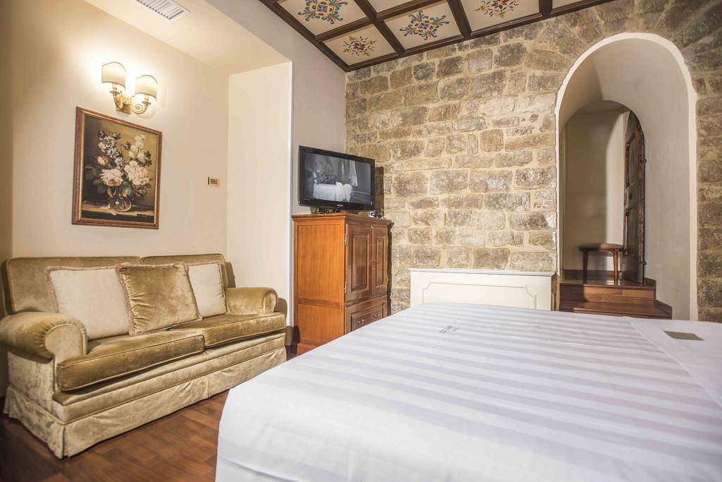 Hotel Golden Tower & Florence