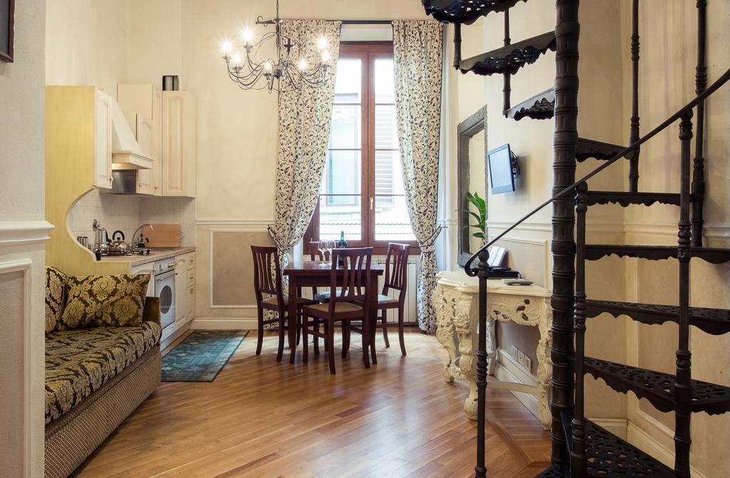 Apartment Bargello