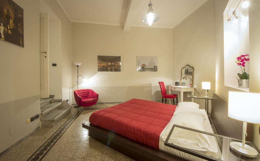 Apartment House In The San Pier Maggiore Arch Florence