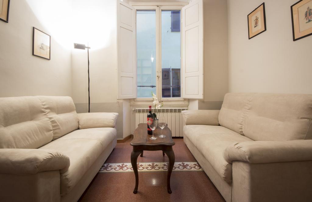 Apartment House In The San Pier Maggiore Arch