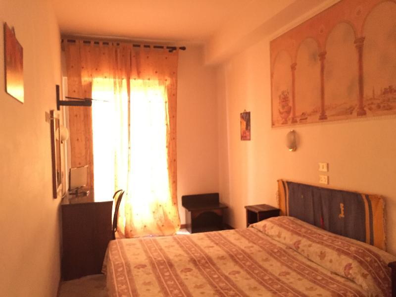 Ascot Hotel 3*