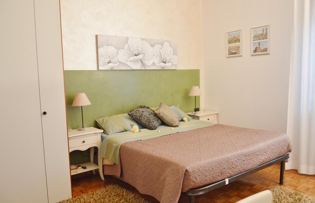 Lella's Flat Florence