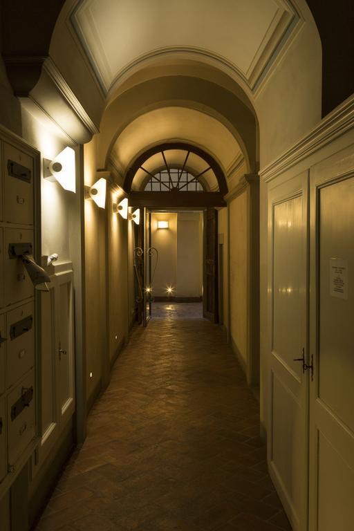 Firenze Apartments 2*