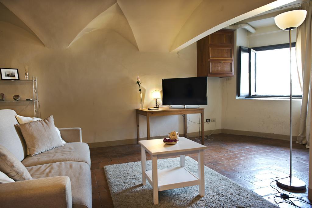 Ponte Vecchio's View Apartment *