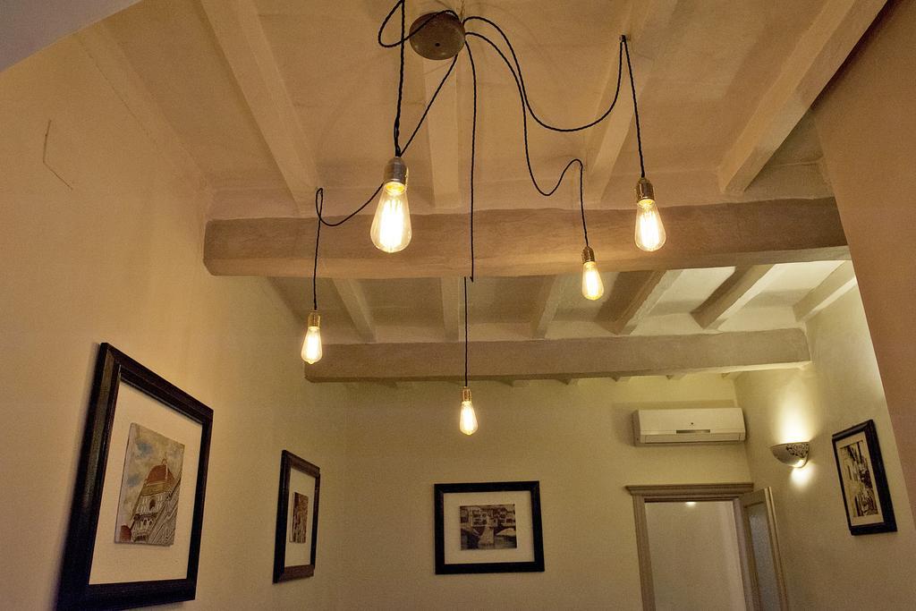 Oltrarno Apartment