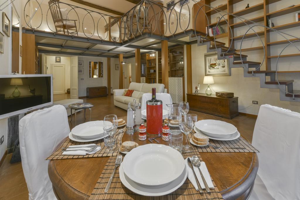 - Canova Apartment