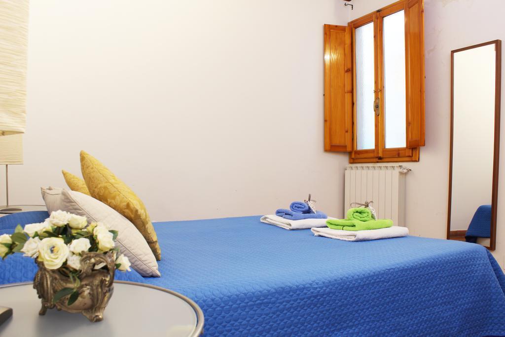 Santa Croce Apartment *