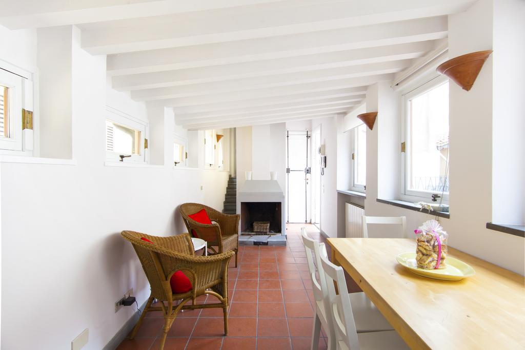 Riverside In Apartment *