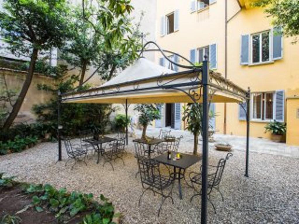 Apartment Little Garden Donatello