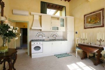 Hotel Galigai Tower - 3*