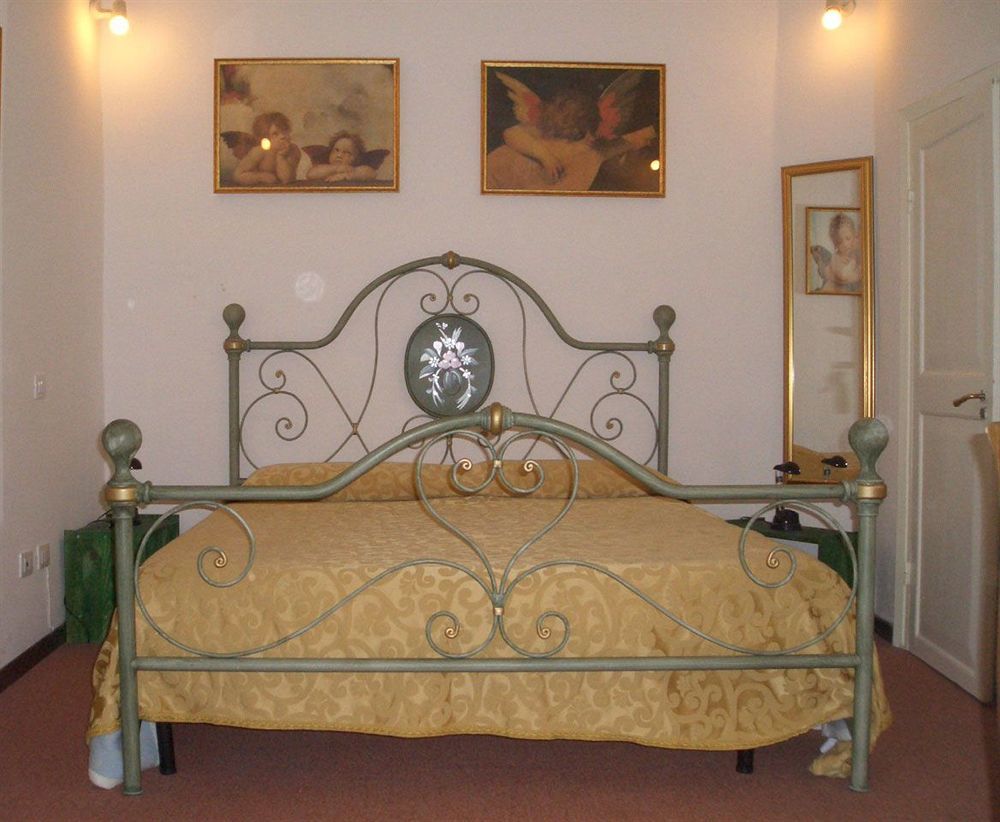 Bed & Breakfast Sant'ambrogio 5*