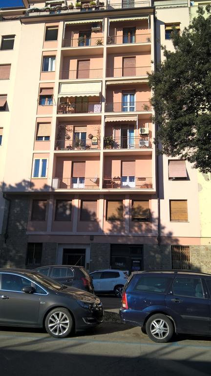Jade Apartment *